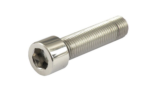 Csavarok: 1/4 (6,2mm)